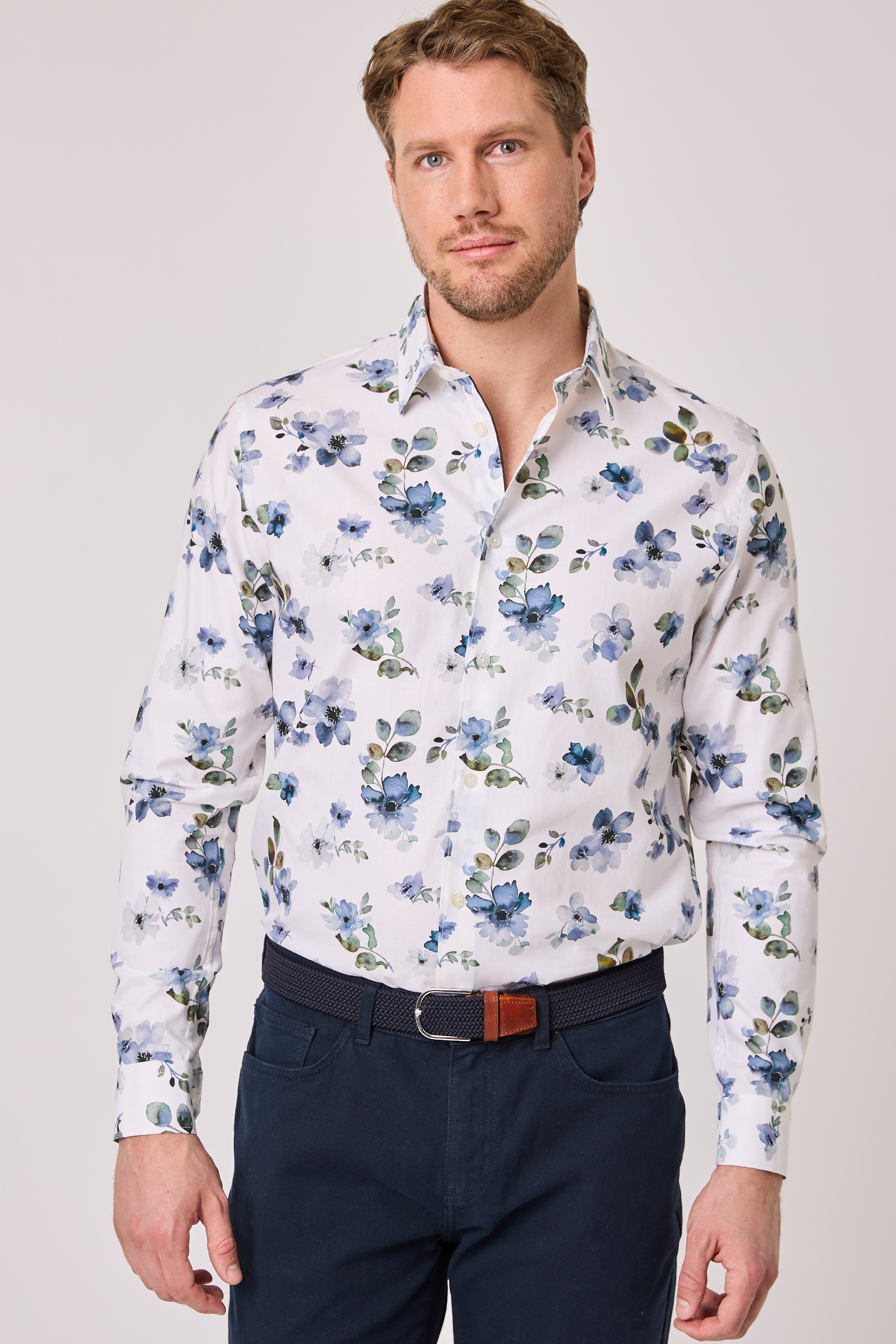 Klassisk blå skjorte