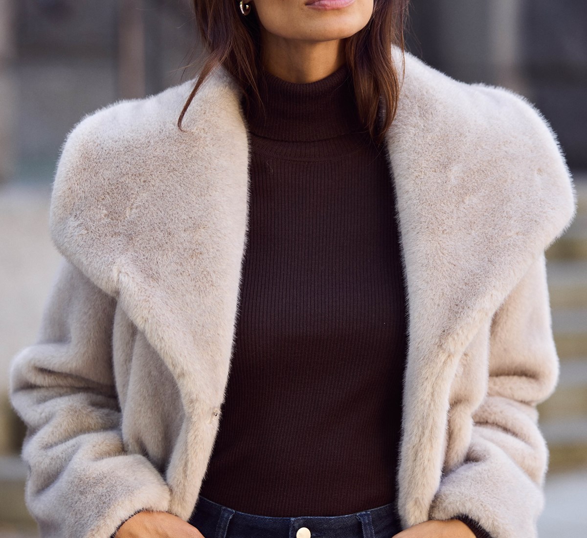 Beige kåpe fra Jean Paul til dame