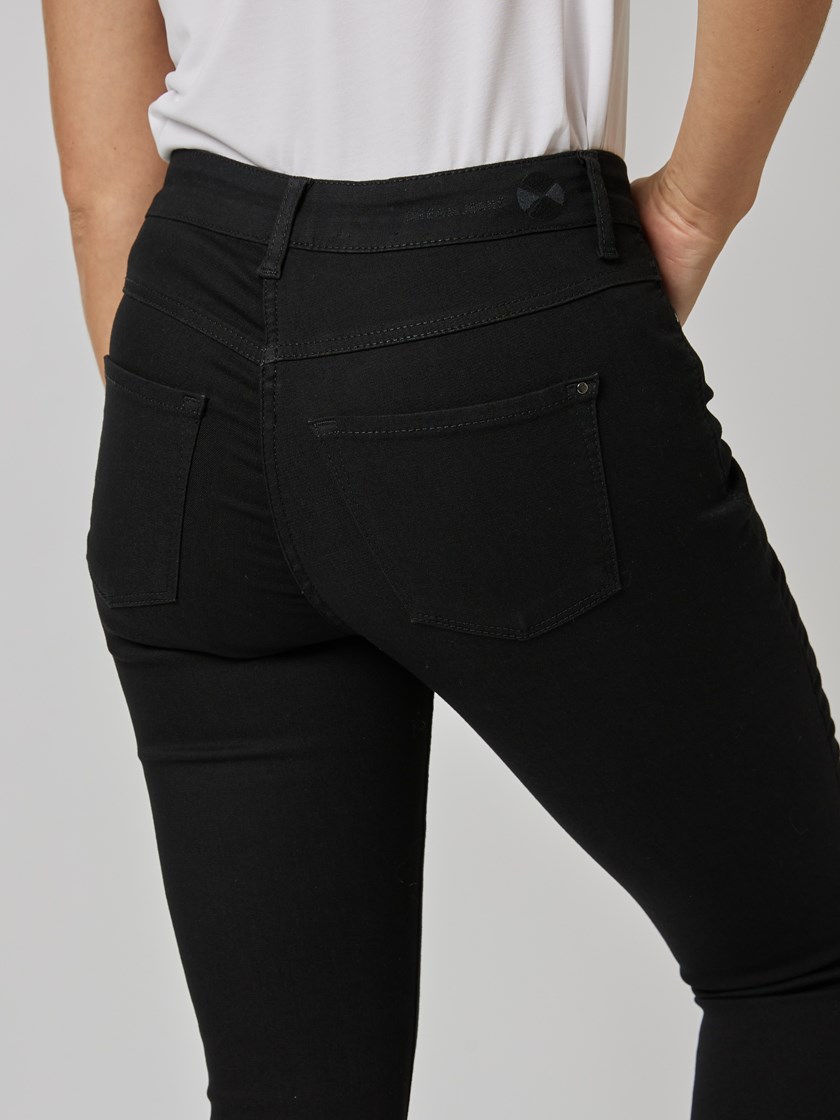 7236523 800 4052683601506 28_800_Dream Skinny 800.jpg_