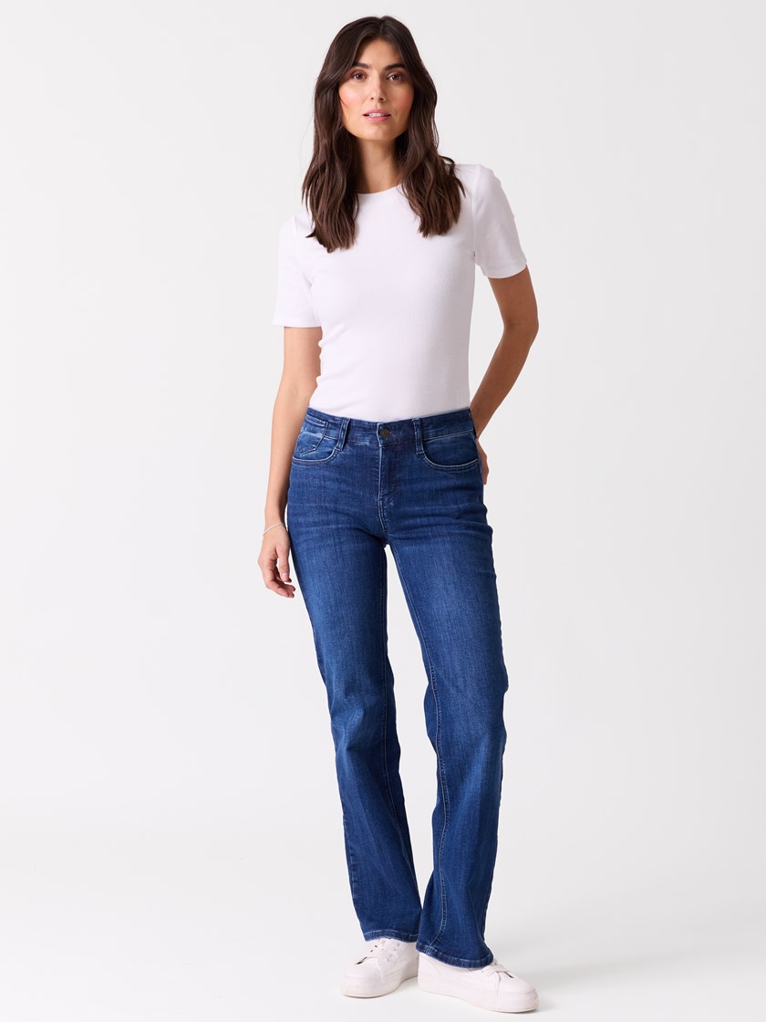 7253721 EOV 4067374761469 5_Laura EOV_Laura EOV 7253721.jpg_