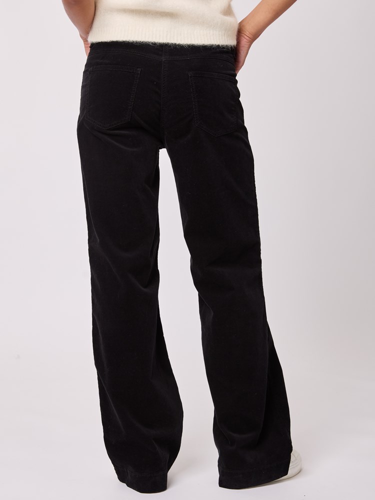 Wide 4069121261604 55_Wide ID2_Wide ID2 7253529.jpg_