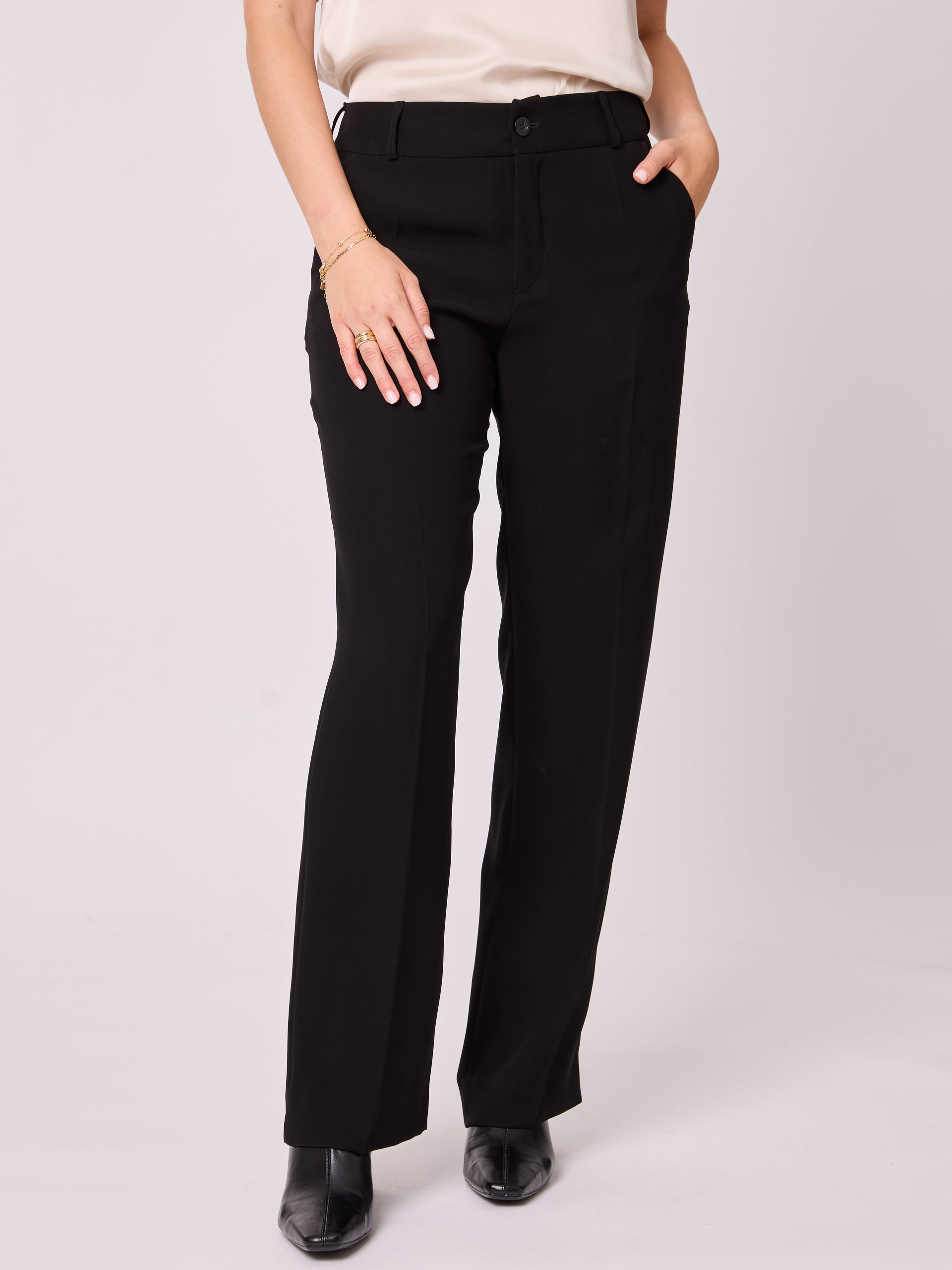 Shape bukse Black | VIC