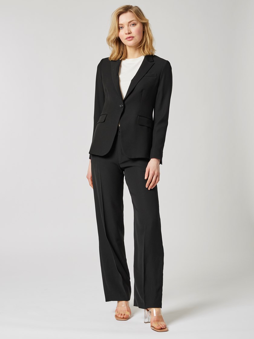 7251786 CAB 7028861498944 10_BETH BLAZER CAB.jpg_