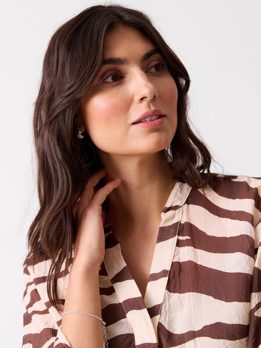 7253751 AFD 7028866562398 43_Safari Shirt AFD.jpg_