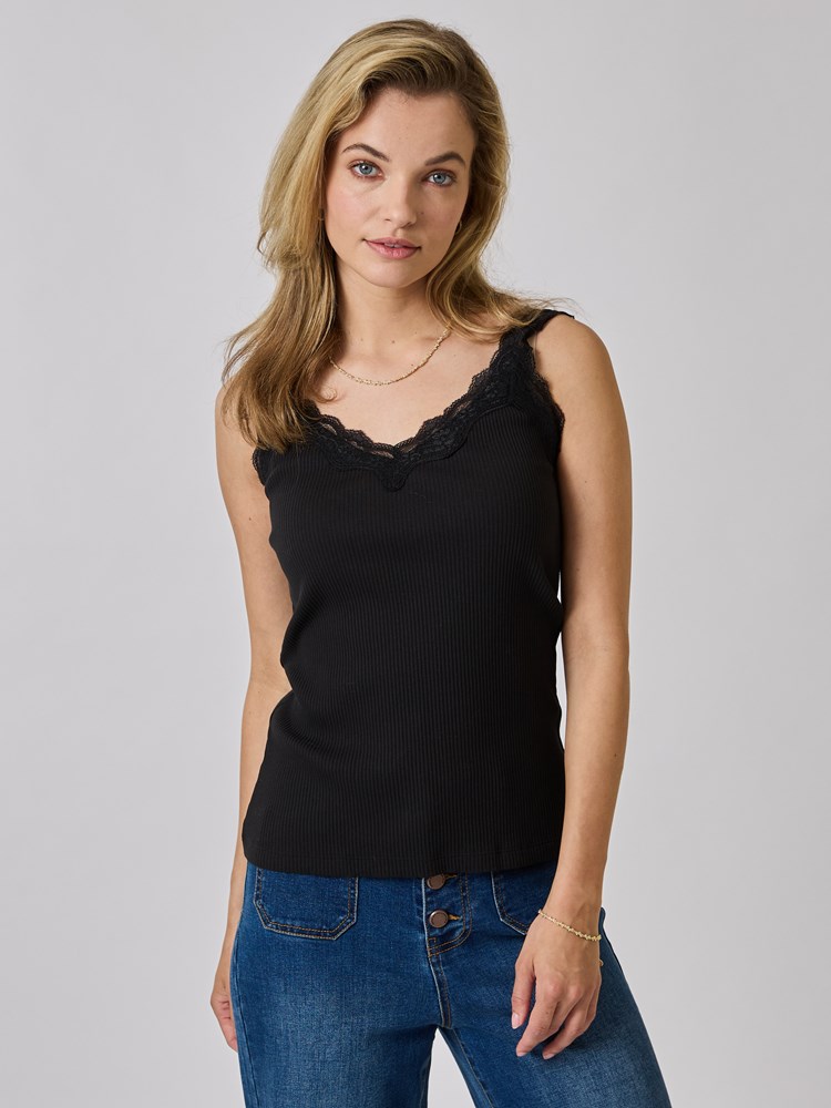 Poppy singlet 7051644832680 22_Poppy singlet CAB_Poppy singlet CAB 7508872.jpg_