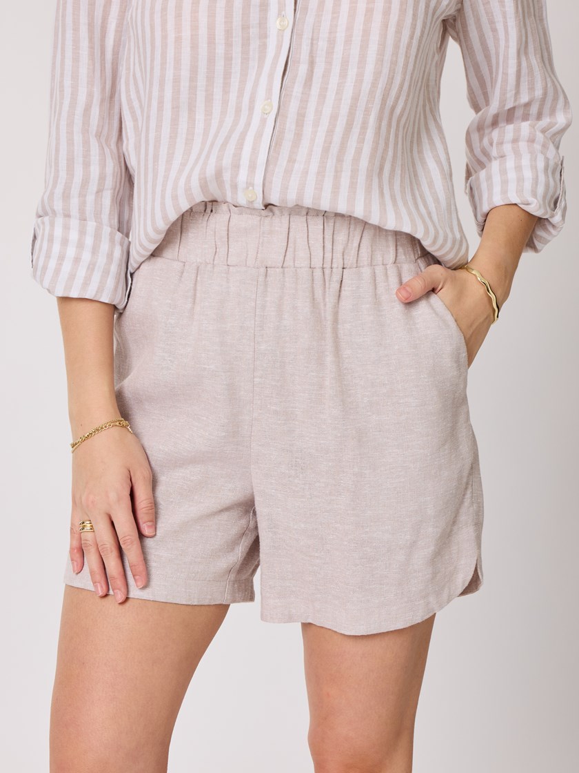 7510886 I2M 7051645201607 20_I2M_Mariella pullon shorts I2M.jpg_