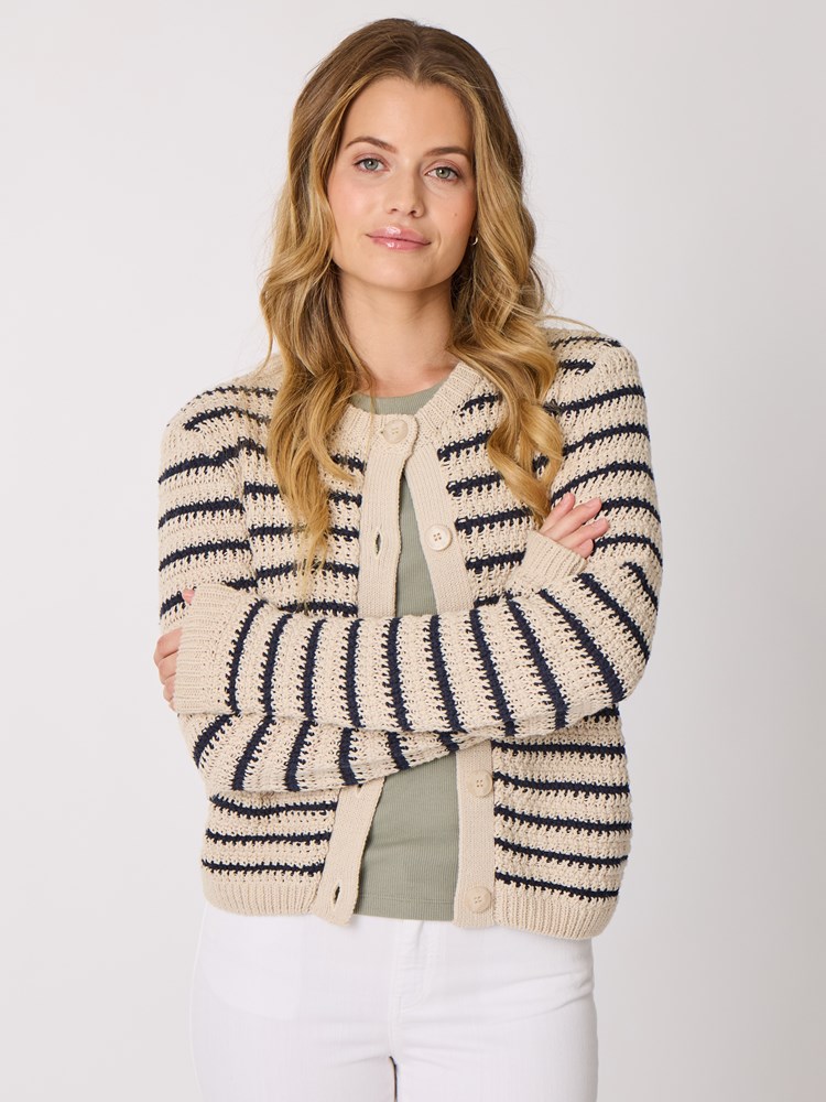 Reese cardigan 7051645215963 13_Reese cardigan EM6 7511855.jpg_