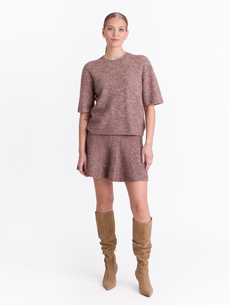 Chloe genser 7051645258748 1_AHG_Chloe genser AHG.jpg_