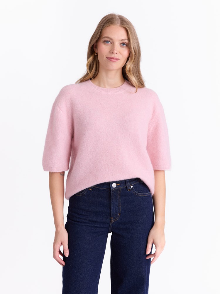 Chloe genser 7051645282507 5.jpg_