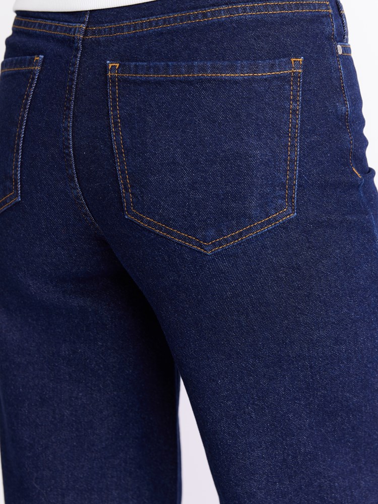 Estelle wide jeans 7051645349750 16_Estelle wide jeans EHJ 7512867.jpg_