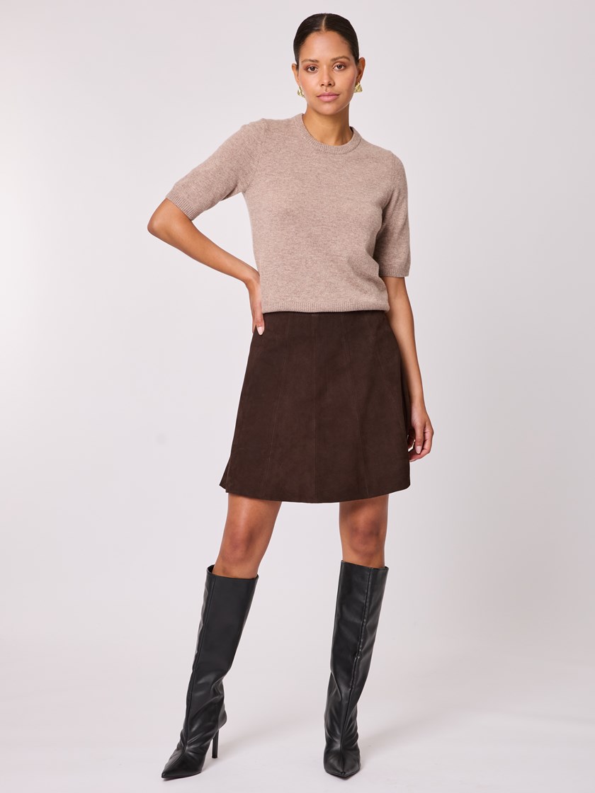 7512809 AIJ 7051645350404 2_AIJ_Lara skinnskjørt AIJ.jpg_