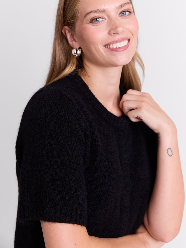 Noelle cardigan 7051645400420 13_ID2_Noelle cardigan ID2_Noelle cardigan ID2 7513508.jpg_