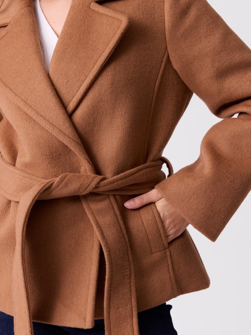 7514263 T19 7051645571090 18_T19_Gwen jakke T19.jpg_