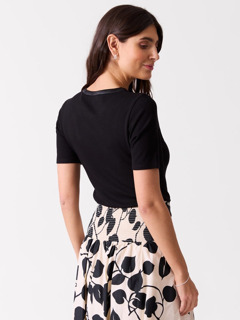 7515801 ID2 7051645591128 24_Catalina t-skjorte ID2.jpg_