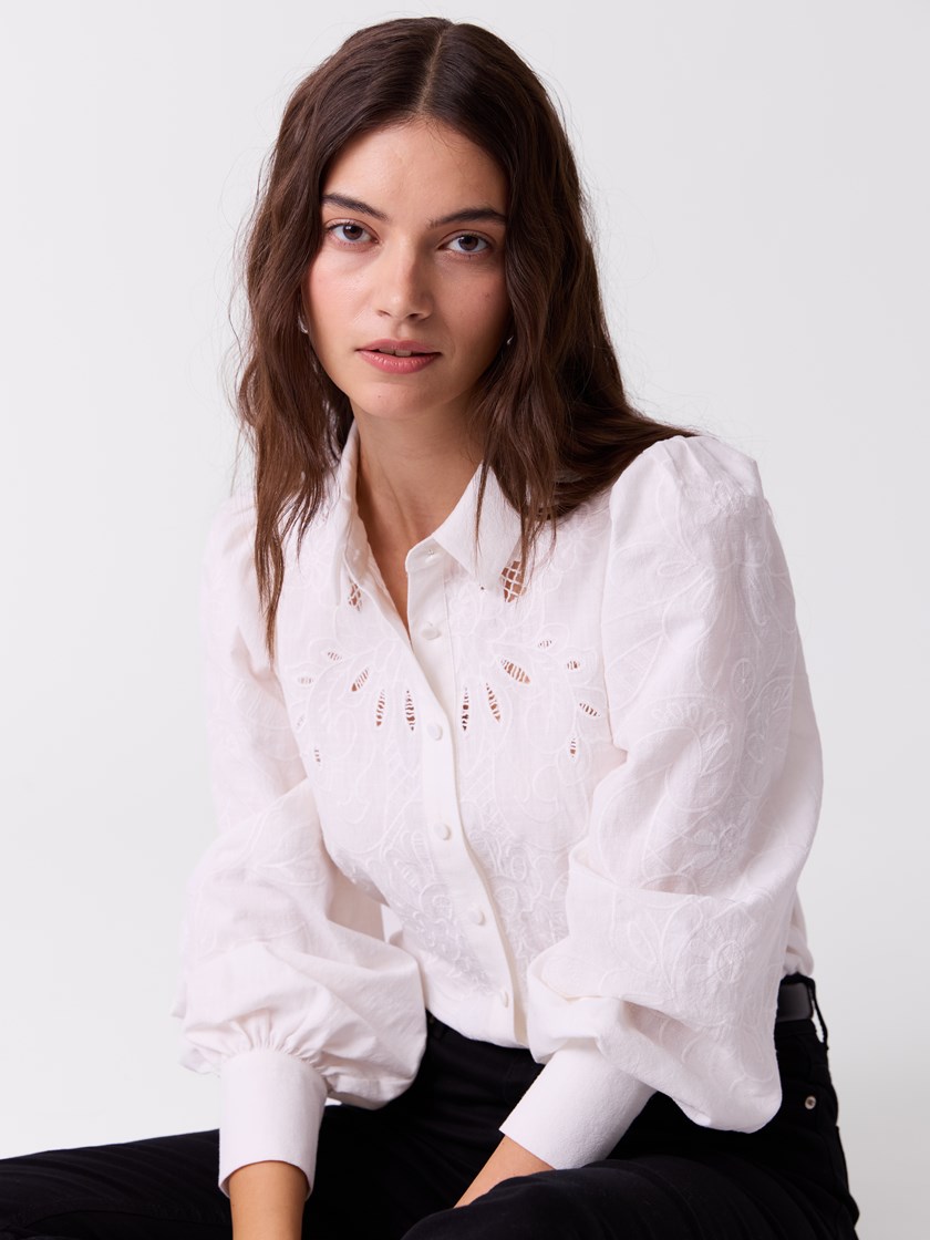 7514769 O68 7051645592125 22_O68_Joy bluse O68.jpg_