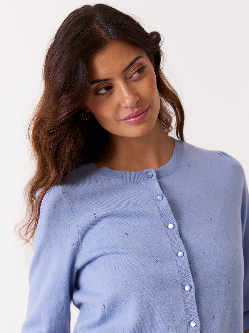 7516110 EAV 7051645779946 29_EAV_Hanneli cardigan EAV.jpg_