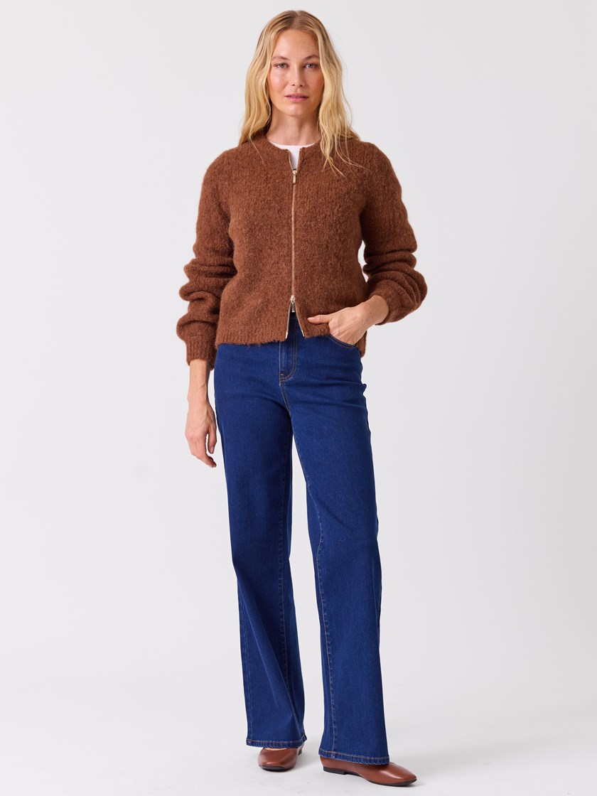 7516109 APA 7051645784032 4_Eline zip cardigan APA.jpg_