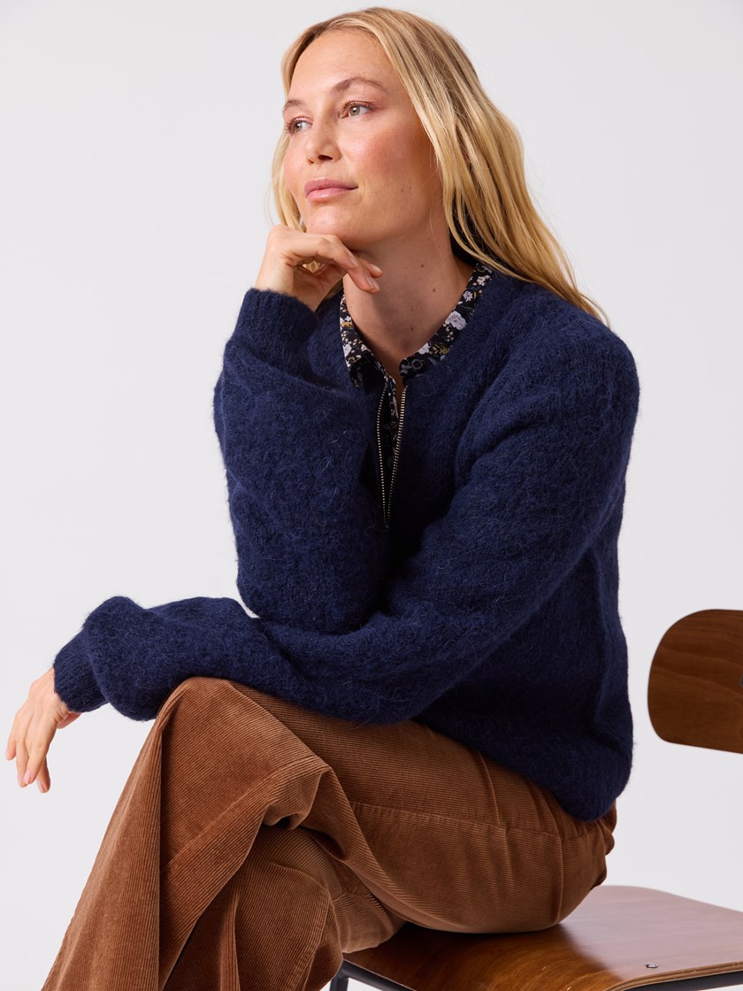 7516109 S28 7051645784131 26_Eline zip cardigan S28.jpg_