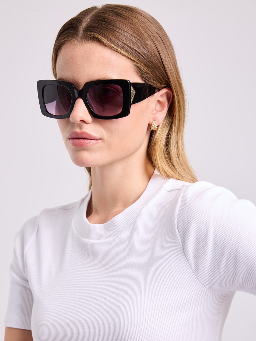 7253141 CAB 7070318473547 10_Maja Solbriller CAB.jpg_