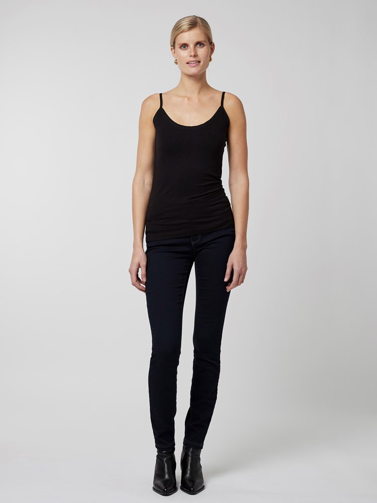 Finesse Singlet 7233707_800_Inwear_NOS_modell-front_Finesse Singlet 800_Finesse Singlet 800 7233707.jpg_Front||Front