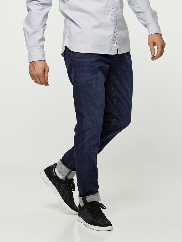 SLIM WILL DEEP BLUE HYPER STRETCH JEANS 7239800_D06-HENRYCHOICE-NOS-Modell-left_85748_SLIM WILL DEEP BLUE HYPER STRETCH JEANS D06_SLIM WILL DEEP BLUE HYPER STRETCH JEANS D06 7239800.jpg_Left||Left