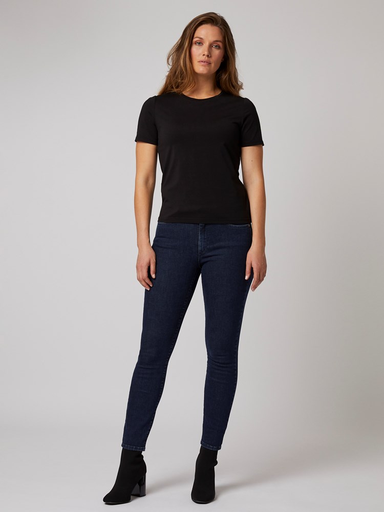 Jane T-skjorte 7242296_C18-BLU-S20-Modell-front_88261_Jane T-skjorte C18.jpg_Front||Front
