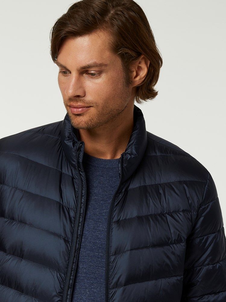 DOWN UNDER JAKKE 7242397_C27--S20-Modell-right_83302_DOWN UNDER JAKKE C27.jpg_Right||Right