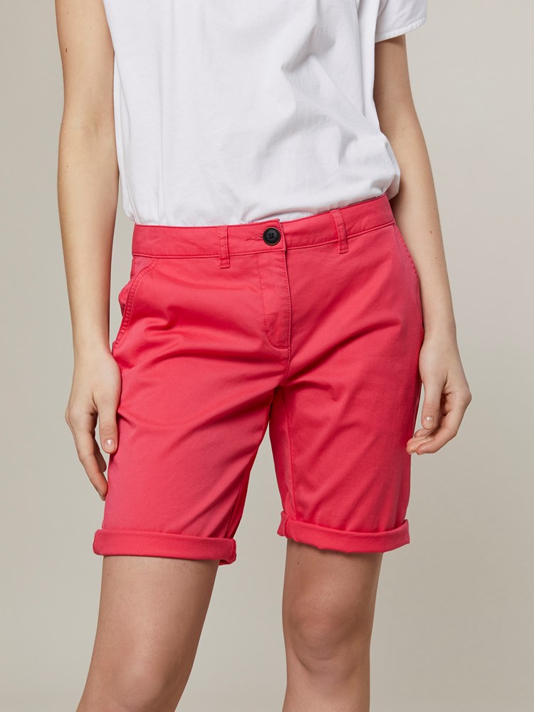 Cerise Shorts 7242917_MTL-JEANPAULFEMME-H20-Modell-front_19101_Cerise Shorts MTL.jpg_Front||Front