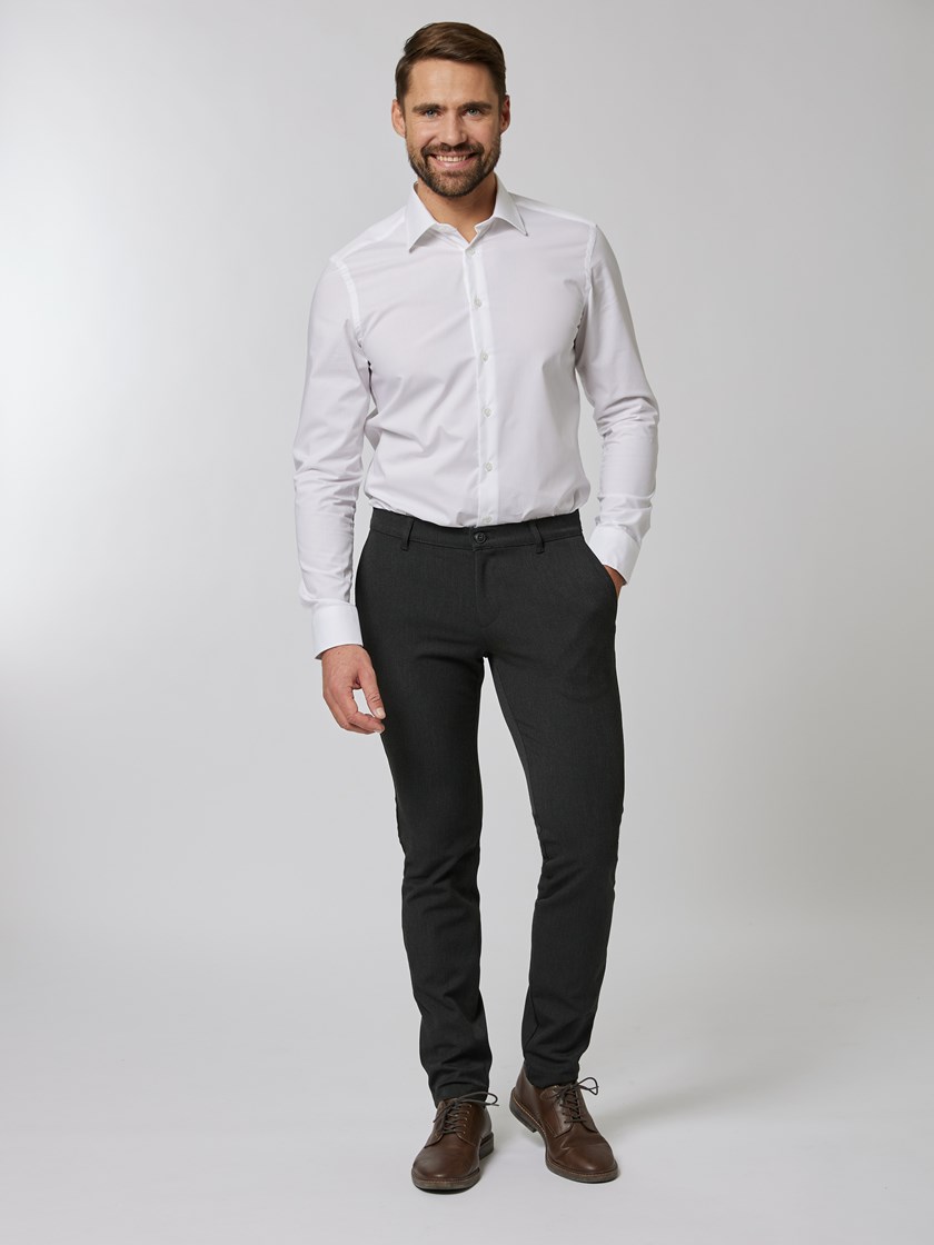 7243702 700 7243702_700-RICCO VERO-NOS-Modell-Front_chn=vic_8736.jpg_Front||Front