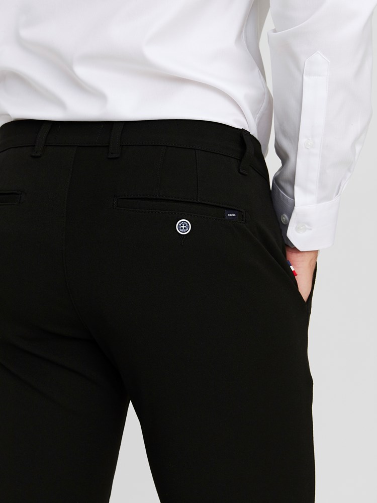 Brad Stretch Chino 7244095_C18-JEANPAUL-A20-Modell-back_44203_Brad Stretch Chino C18_Brad Stretch Chino C18 7244095.jpg_Back||Back