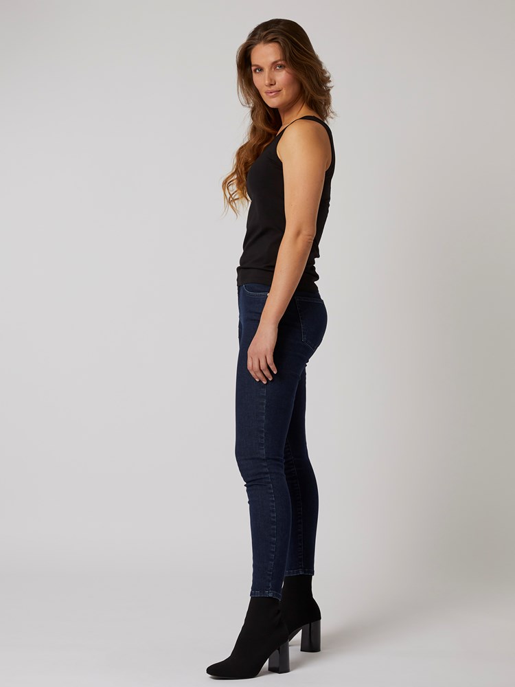 Jane Singlet 7246234_C18-BLU_S21-left_Jane Singlet_Jane Singlet 7246234_Jane Singlet C18.jpg_Left||Left