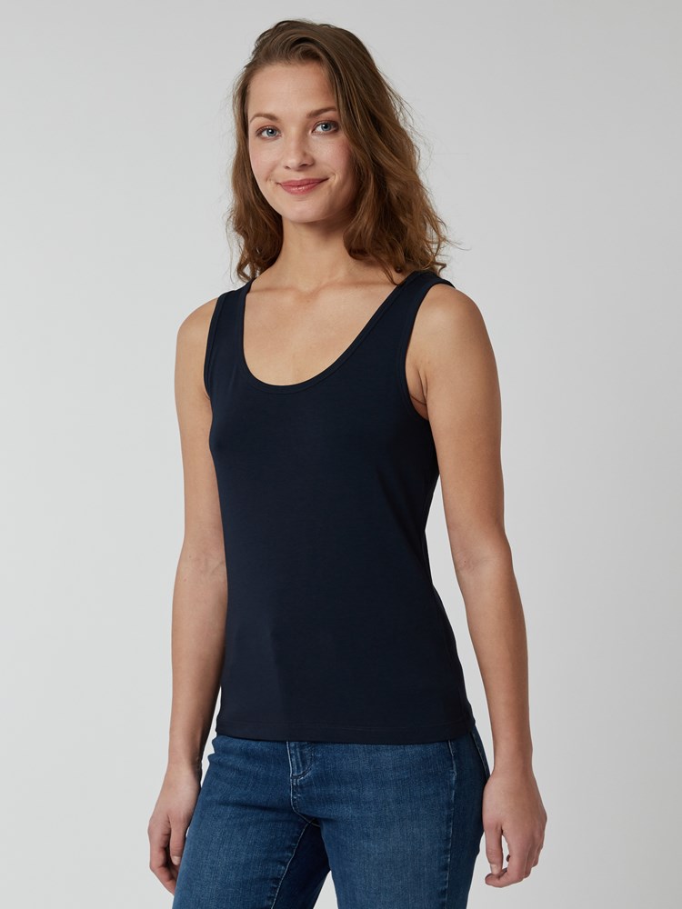 Jane Singlet 7246234_EM6-BLU-S21-Modell-left_24832_Jane Singlet EM6 7246234.jpg_Left||Left