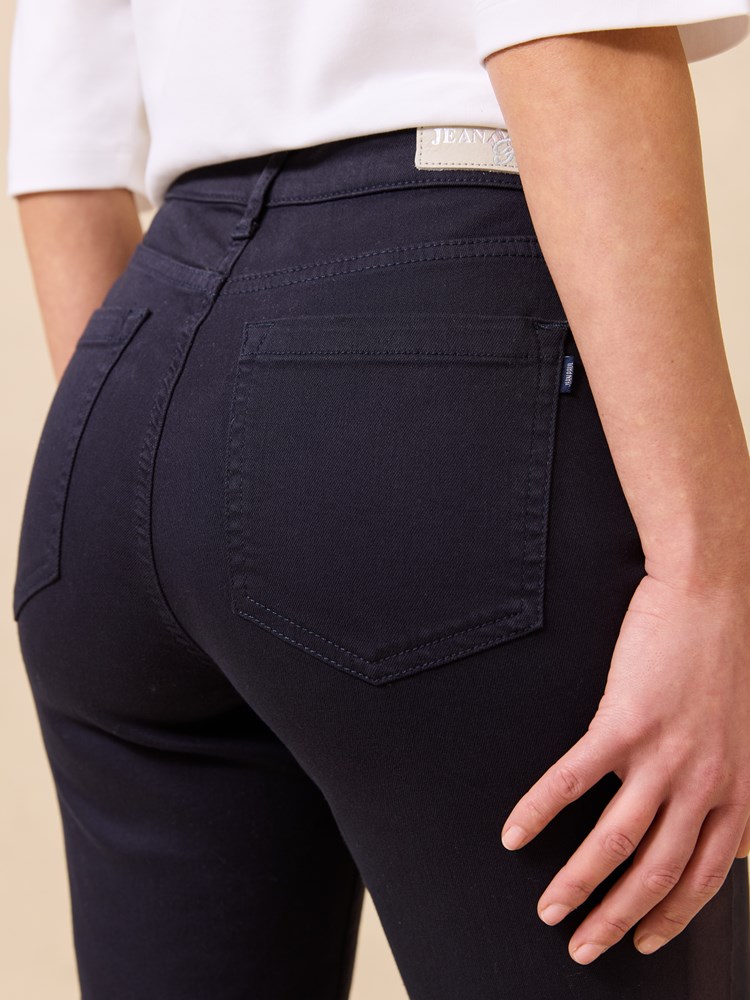 Sabine Cropped Color Jeans 7246412_EM6-JEANPAUL-NOS-Modell-Front_8906_Sabine Cropped Color Jeans EM6_Sabine Cropped Color Jeans EM6 7246412.jpg_