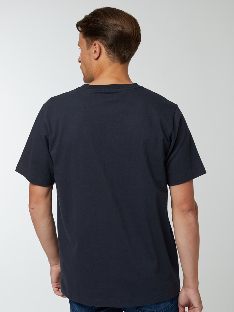 Logo T-Skjorte 7246619_C27-HENRYCHOICE-NOS-Modell-Back_chn=vic_30490_Logo T-Skjorte C27.jpg_Back||Back