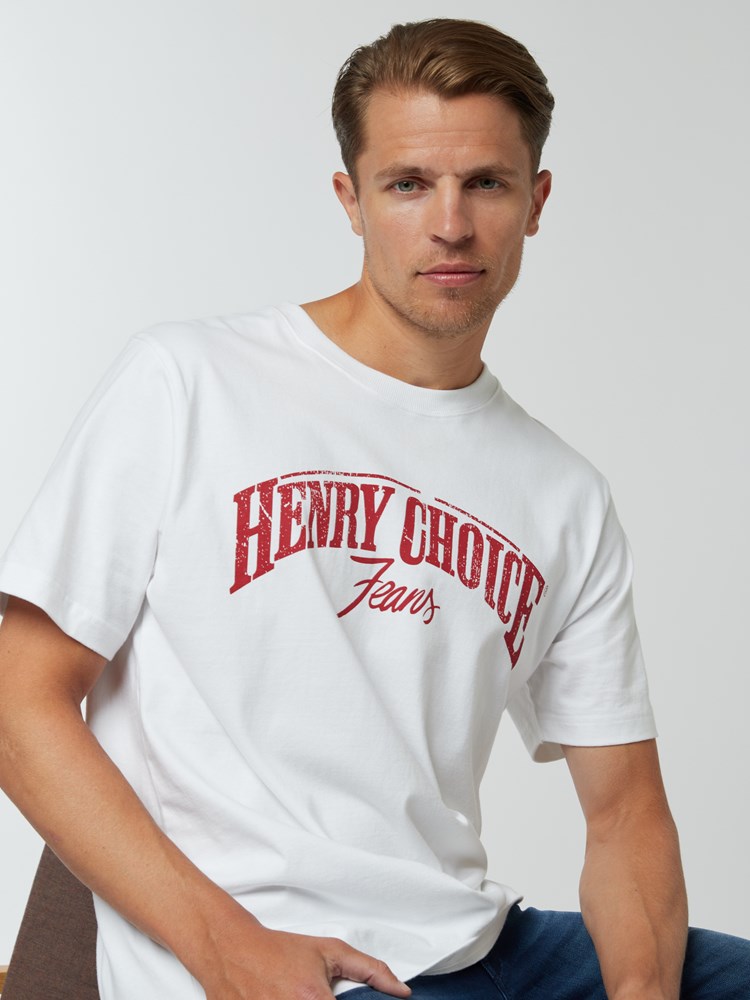 Logo T-Skjorte 7246619_O82-HENRYCHOICE-NOS-Modell-Front_chn=vic_47108_7246619 O82_Logo T-Skjorte O82.jpg_Front||Front