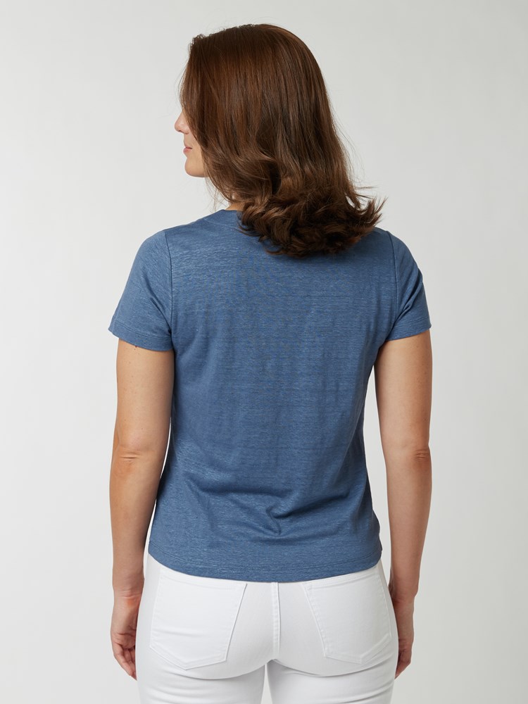 Leona Lin T-skjorte 7246905_EPC-BLU-H21-Modell-back_78626_Leona Lin T-skjorte EPC.jpg_Back||Back
