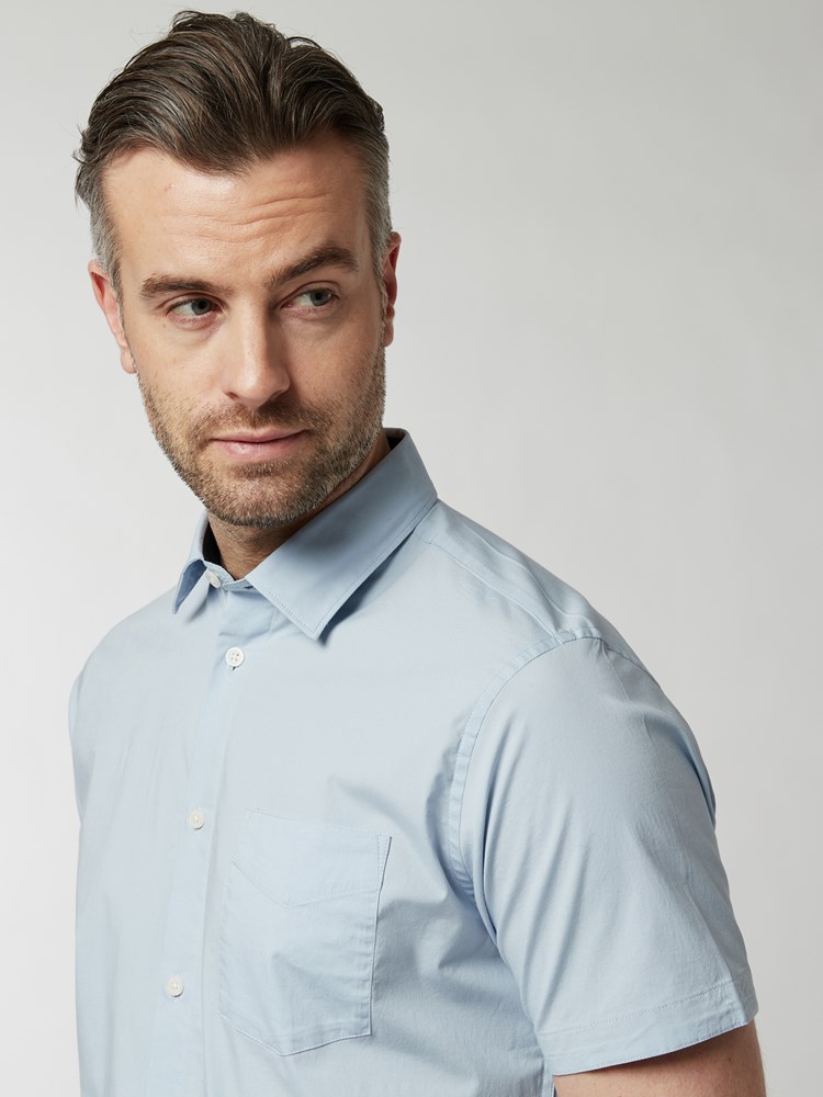 MICHAEL SKJORTE 7246936_E8P-MRCAPUCHIN-H21-Modell-Left_chn=vic_36525.jpg_Left||Left