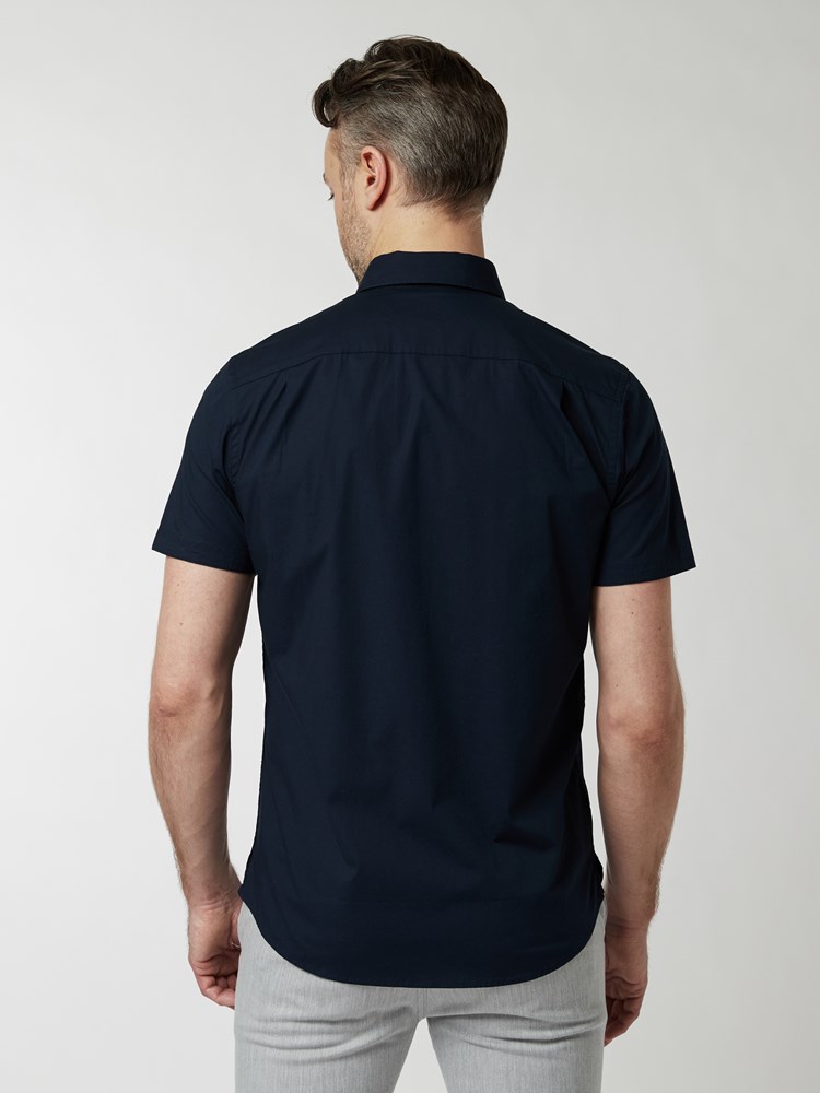 MICHAEL SKJORTE 7246936_ENM-MRCAPUCHIN-H21-Modell-Back_chn=vic_25319_MICHAEL SKJORTE ENM.jpg_Back||Back