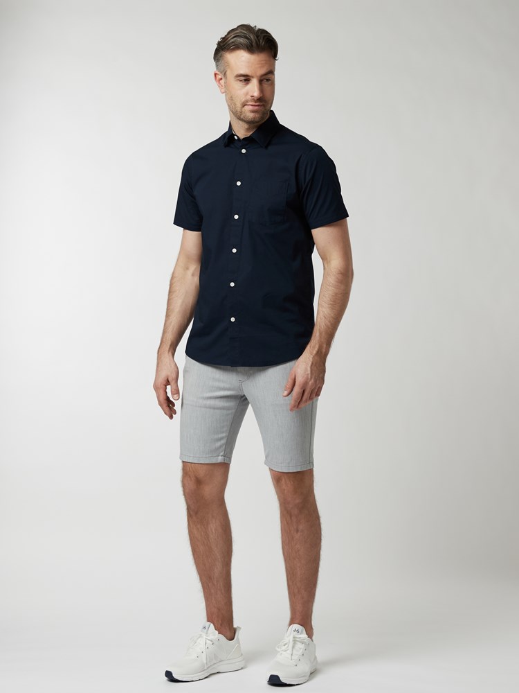 MICHAEL SKJORTE 7246936_ENM-MRCAPUCHIN-H21-Modell-Front_chn=vic_461_MICHAEL SKJORTE ENM.jpg_Front||Front