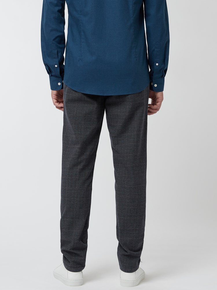 Slim Check Chino 7248236_I5V-MRCAPUCHIN-A21-Modell-Front_chn=vic_54349_Slim Check Chino I5V.jpg_Front||Front