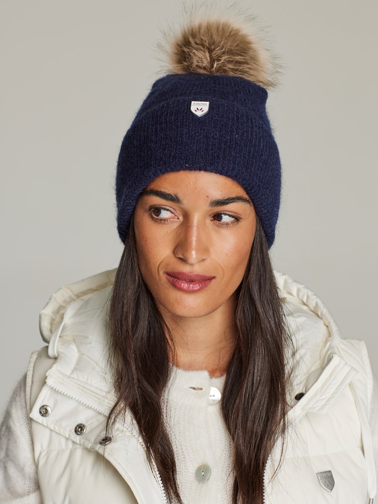 Winter lue 7248451_JEAN PAUL_W21_WINTER BEANIE_40_EM6_BLÅ_599_Modell_-front_94435_Winter lue EM6_Winter lue EM6 7502154.jpg_