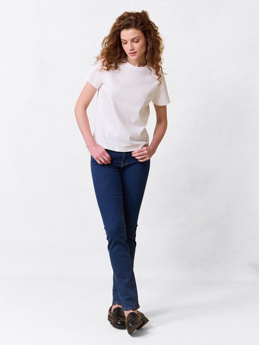 7248979 DAA 7248979_DAA-JEANPAUL-NOS-Modell-Front_627_Ine straight jeans DAA.jpg_