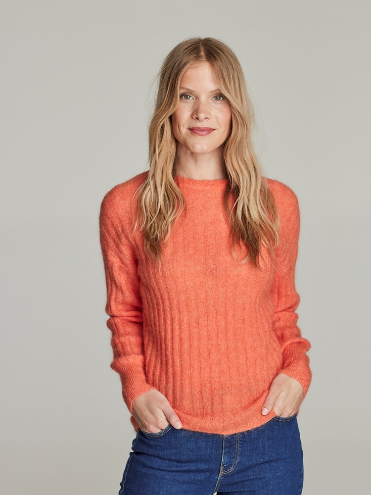 Petronella genser 7249001_MPU-JEANPAULFEMME-S22-Modell-front_61987_Petronella genser MPU_Petronella genser MPU 7249001.jpg_Front||Front