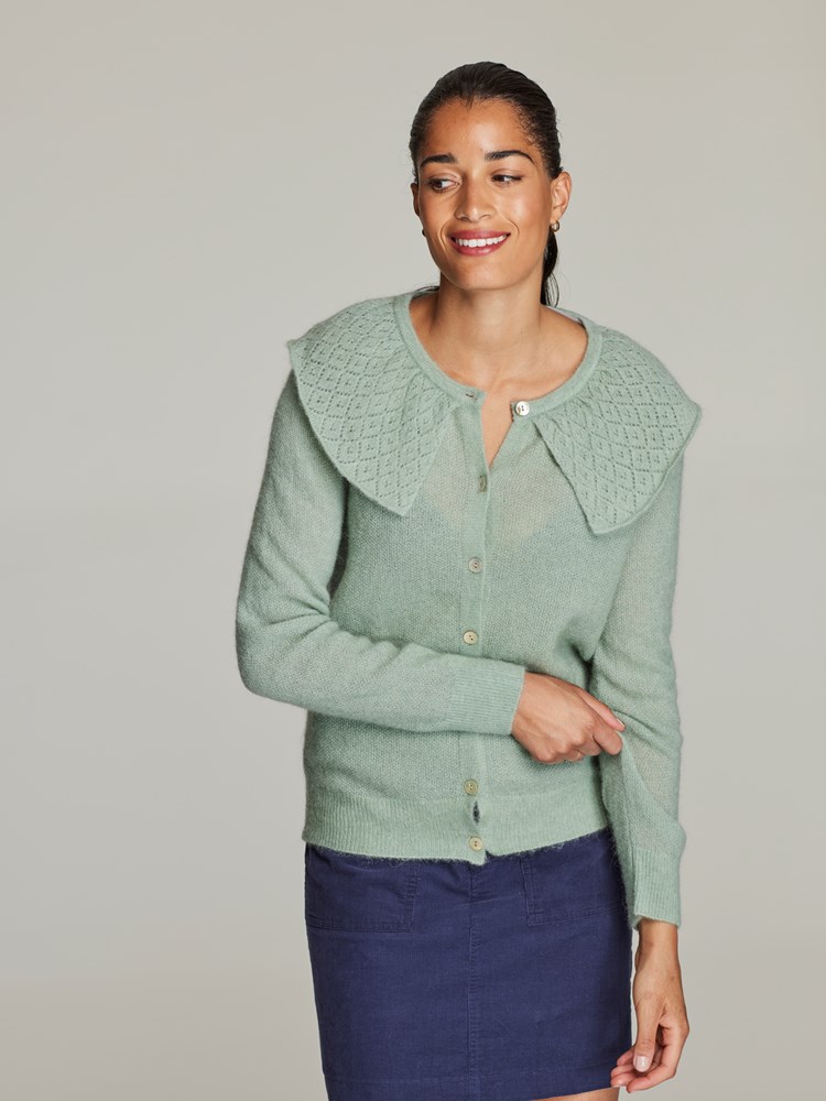 Elena cardigan 7249005_I5Q-JEANPAULFEMME-S22-Modell-front_78267_Elena cardigan I5Q_Elena cardigan I5Q 7249005.jpg_Front||Front