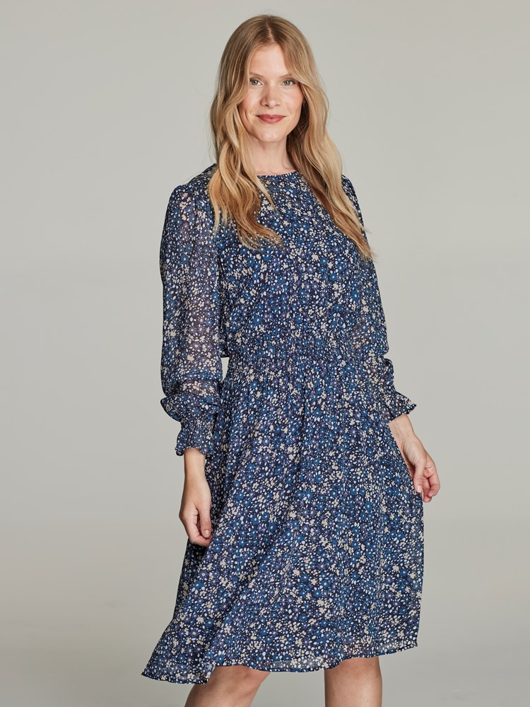 Stella kjole 7249013_EM6-JEANPAULFEMME-S22-Modell-front_59771_Stella kjole EM6_Stella kjole EM6 7249013.jpg_Front||Front