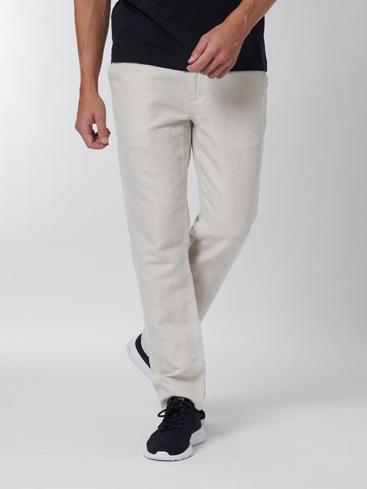 Slim natural chino 7249077_I4H-MRCAPUCHIN-S22-Modell-Front_chn=vic_4123_Slim natural chino I4H.jpg_Front||Front