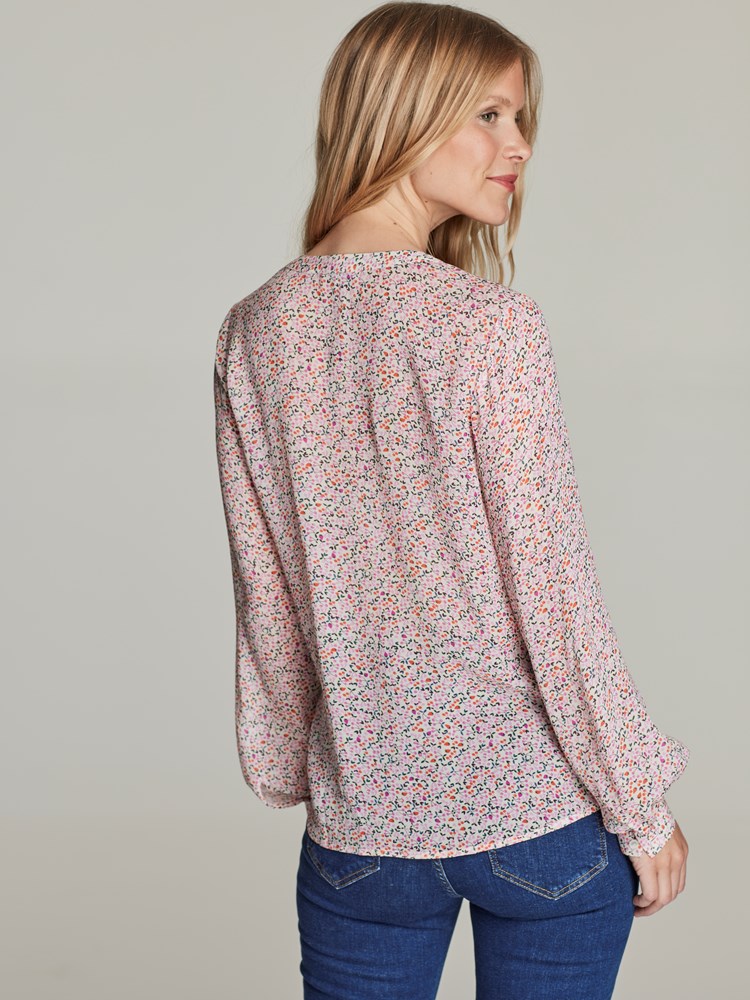 Sonia bluse 7249225_MOA-JEANPAULFEMME-S22-Modell-back_65036_Sonia bluse MOA_Sonia bluse MOA 7249225.jpg_Back||Back