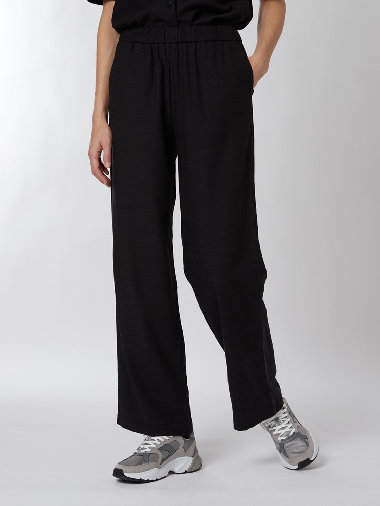 Chloe bukse 7249405_CAB-BLU-S22-Modell-Front_chn=vic_162_Chloe bukse CAB 7249405.jpg_Front||Front