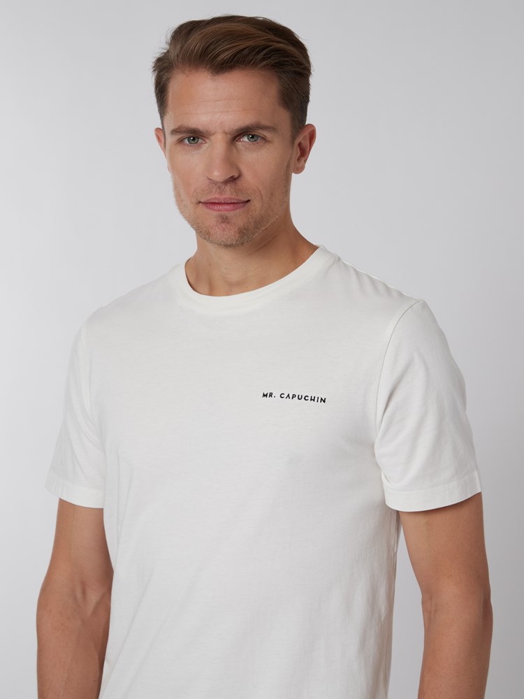Aiden logo t-Skjorte 7249415_O77-MRCAPUCHIN-S22-Modell-Front_chn=vic_1780_Aiden logo t-Skjorte O77.jpg_Front||Front