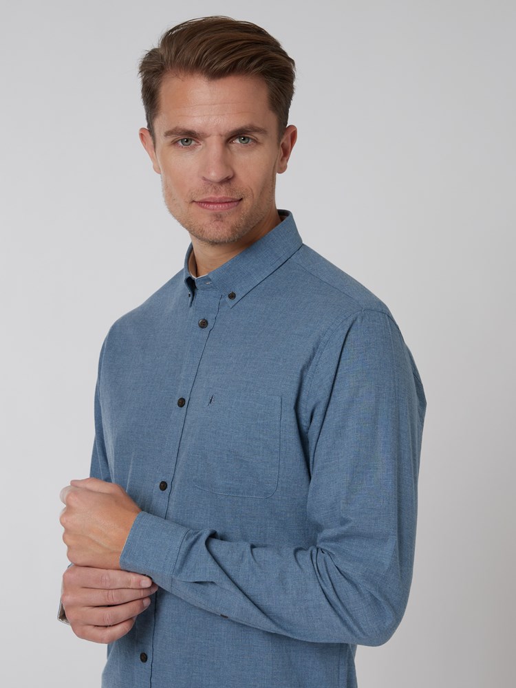 Calor Skjorte 7249443_EPF-MRCAPUCHIN-S22-Modell-Front_chn=vic_8433_Calor Skjorte EPF.jpg_Front||Front
